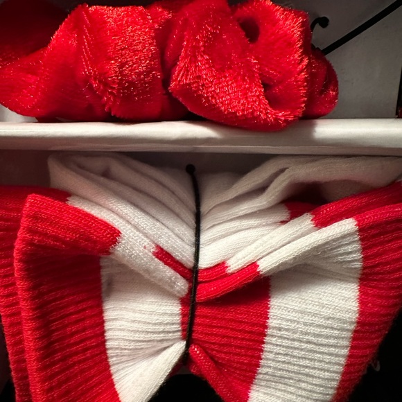 NWOT: Minnie Mouse backpack - Picture 9 of 11